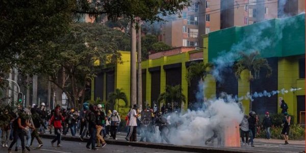 Image:Colombie, la première ligne fait front