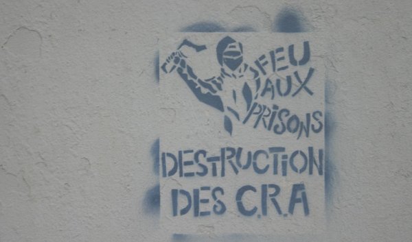 Image:CRA : réunion en soutien aux grévistes de la faim / Mesnil-Amelot, Vincennes, Oissel