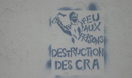 Image:CRA : réunion en soutien aux grévistes de la faim / Mesnil-Amelot, Vincennes, Oissel