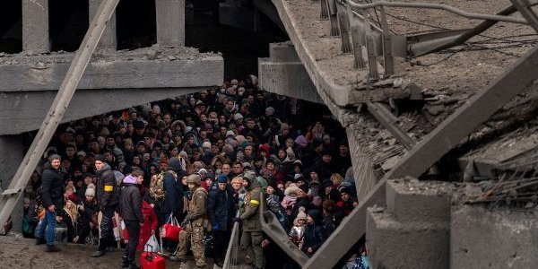 Image:L'Ukraine à la croisée des chemins : non-intervention ou devoir d'ingérence ?